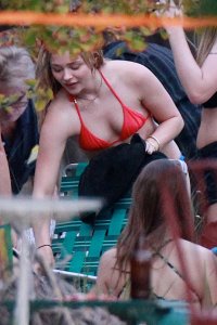 Chloe-Grace-Moretz-in-a-Bikini-17.jpg