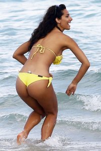 Raffaella-Modugno-in-a-Bikini-4.jpg