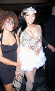 Nicki-Minaj-Cleavage-9.jpg