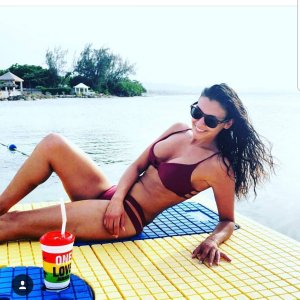 Averey Tressler Nude & Sexy - TheFappeningBlog.com 23.jpg