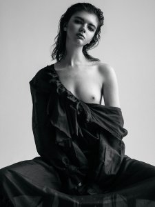 Ekaterina Grabovaya Nude - TheFappeningBlog.com 4.jpg