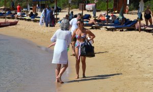 Sam Faiers Sexy & Topless - TheFappeningBlog.com 21.jpg