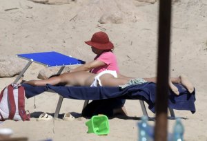 Sam Faiers Sexy & Topless - TheFappeningBlog.com 39.jpg