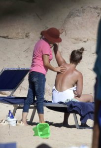 Sam Faiers Sexy & Topless - TheFappeningBlog.com 50.jpg