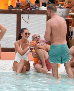 Nadine Mulkerrin Sexy - TheFappeningBlog.com 10.jpg