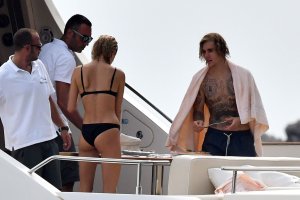 Hailey Baldwin - TheFappeningBlog.com 41.jpg