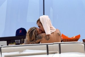 Hailey Baldwin - TheFappeningBlog.com 49.jpg