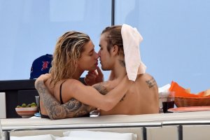 Hailey Baldwin - TheFappeningBlog.com 64.jpg