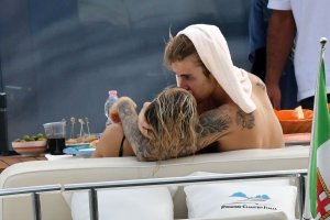 Hailey Baldwin - TheFappeningBlog.com 47.jpg