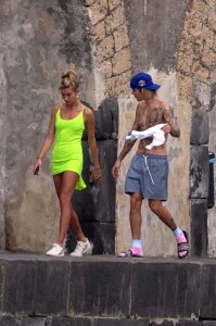 Hailey Baldwin - TheFappeningBlog.com 67.jpg