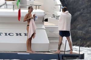 Hailey Baldwin - TheFappeningBlog.com 30.jpg