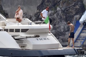 Hailey Baldwin - TheFappeningBlog.com 33.jpg