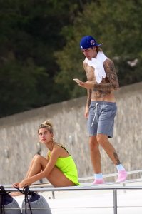 Hailey Baldwin - TheFappeningBlog.com 73.jpg