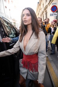 Emily Ratajkowski Sexy - TheFappeningBlog.com 4.jpg