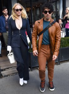 Sophie Turner Sexy - TheFappeningBlog.com 1.jpg