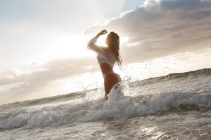 Diana Maux Sexy & Topless - TheFappeningBlog.com 9.jpg