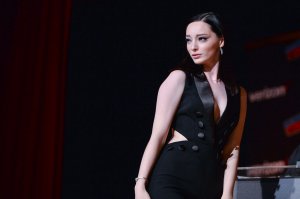 Emma Dumont Sexy - TheFappeningBlog.com 14.jpg
