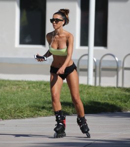 Metisha Schaefer Sexy - TheFappeningBlog.com 4.jpg