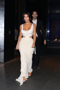 Kim Kardashian Sexy - TheFappeningBlog.com 22.jpg