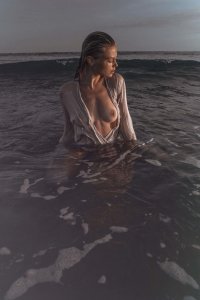 Shenise Breslin Nude - TheFappeningBlog.com 4.jpg