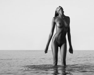 Janine Risse Nude - TheFappeningBlog.com 5.jpg