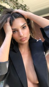 Emily Ratajkowski Sexy 2 thefappeningblog.com.jpg