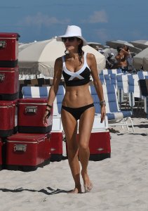 Bethenny Frankel Sexy 45 thefappeningblog.com.jpg