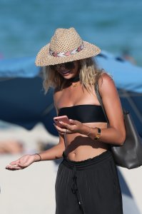 Sandra Kubicka Sexy 6 thefappeningblog.com.jpg