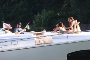 Isabela Rangel & Anitta Sexy - TheFappeningBlog.com 7.jpg