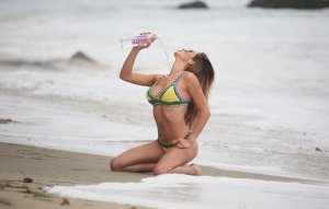 Ari Lezama Sexy - TheFappeningBlog.com 14.jpg