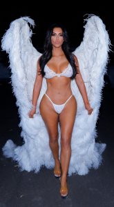 Kim, Kourtney, Khloe Kardashian & Kendall, Kylie Jenner Sexy - TheFappeningBlog.com 2.jpg