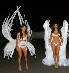 Kim, Kourtney, Khloe Kardashian & Kendall, Kylie Jenner Sexy - TheFappeningBlog.com 12.jpg