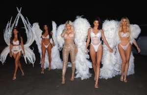 Kim, Kourtney, Khloe Kardashian & Kendall, Kylie Jenner Sexy - TheFappeningBlog.com 29.jpg