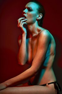 Leslie Sauvage Nude - TheFappeningBlog.com 3.jpg