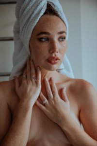 Emily Beardmore Nude - TheFappeningBlog.com 10.jpg