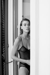 Martina Troni Nude - TheFappeningBlog.com 8.jpg