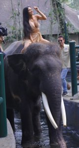 Kim Kardashian Sexy - TheFappeningBlog.com 5.jpg