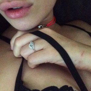 Pauline Santamaria Nude & Sexy - TheFappeningBlog.com 36.jpg