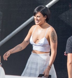 Rumer-Willis-Braless-6.jpg