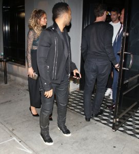 Chrissy-Teigen-See-Through-17.jpg