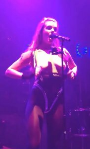 Tove-Lo-Tits-2.jpg