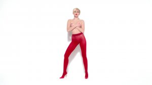 Miley Cyrus Sexy & Topless - TheFappeningBlog.com 7.jpg