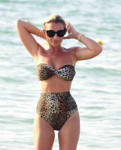 Billie Faiers Sexy - TheFappeningBlog.com 2.jpg