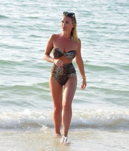 Billie Faiers Sexy - TheFappeningBlog.com 14.jpg
