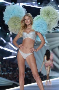 Toni Garrn Sexy - TheFappeningBlog.com 3.jpg