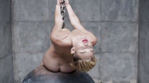Miley Cyrus - Wrecking Ball (2013) - TheFappeningBlog.com 14.jpg
