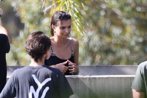 Emily Ratajkowski Sexy - TheFappeningBlog.com 3.jpg