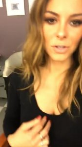 Maria-Menounos-Cleavage-5.jpg