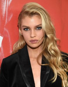 Stella Maxwell Sexy - TheFappeningBlog.com 6.jpg
