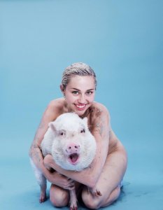 Miley Cyrus Nude - TheFappeningBlog.com 1.jpg